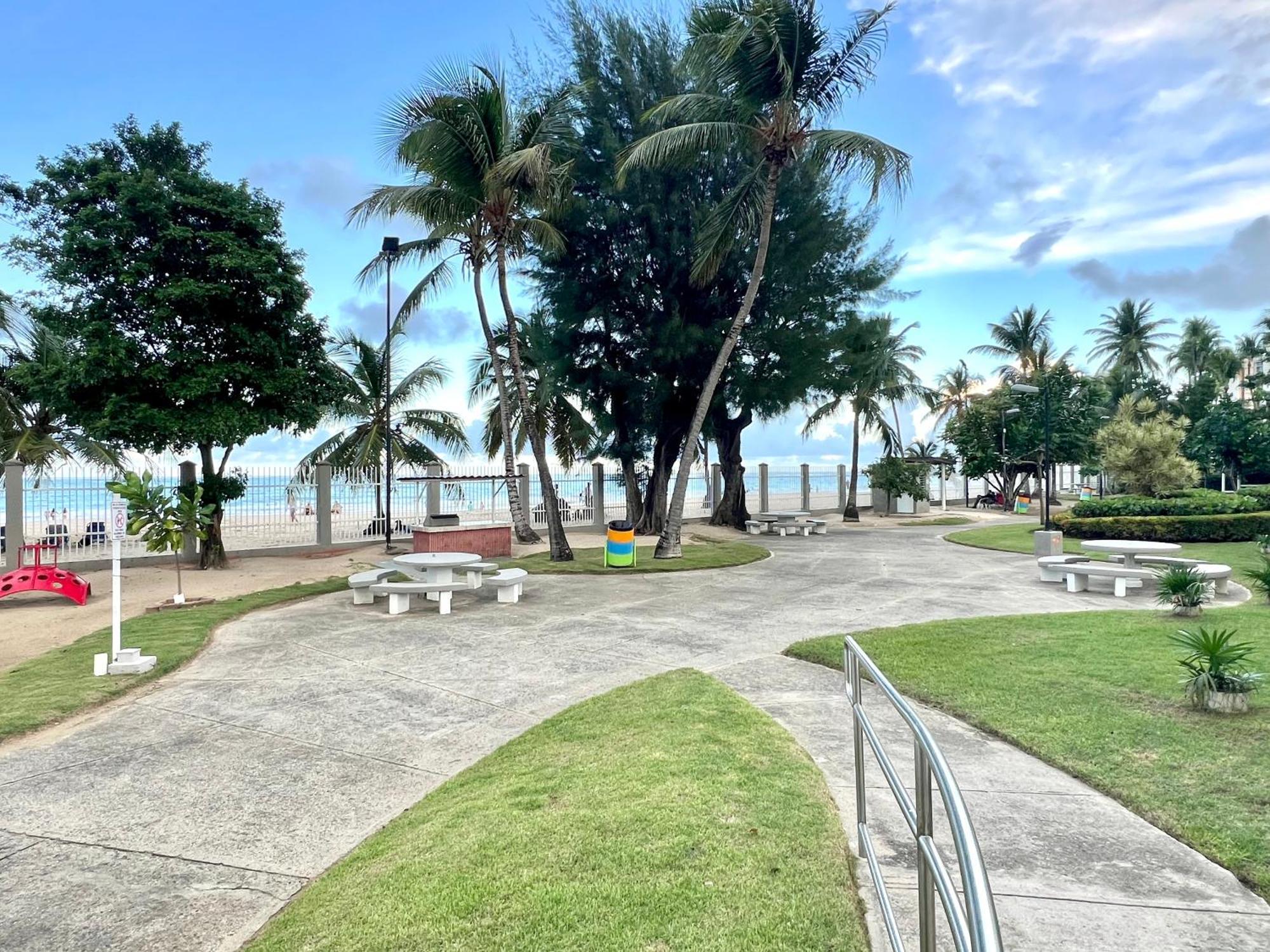 Ocean View Apt On Isla Verde In A 14Th Floor San Juan Eksteriør billede