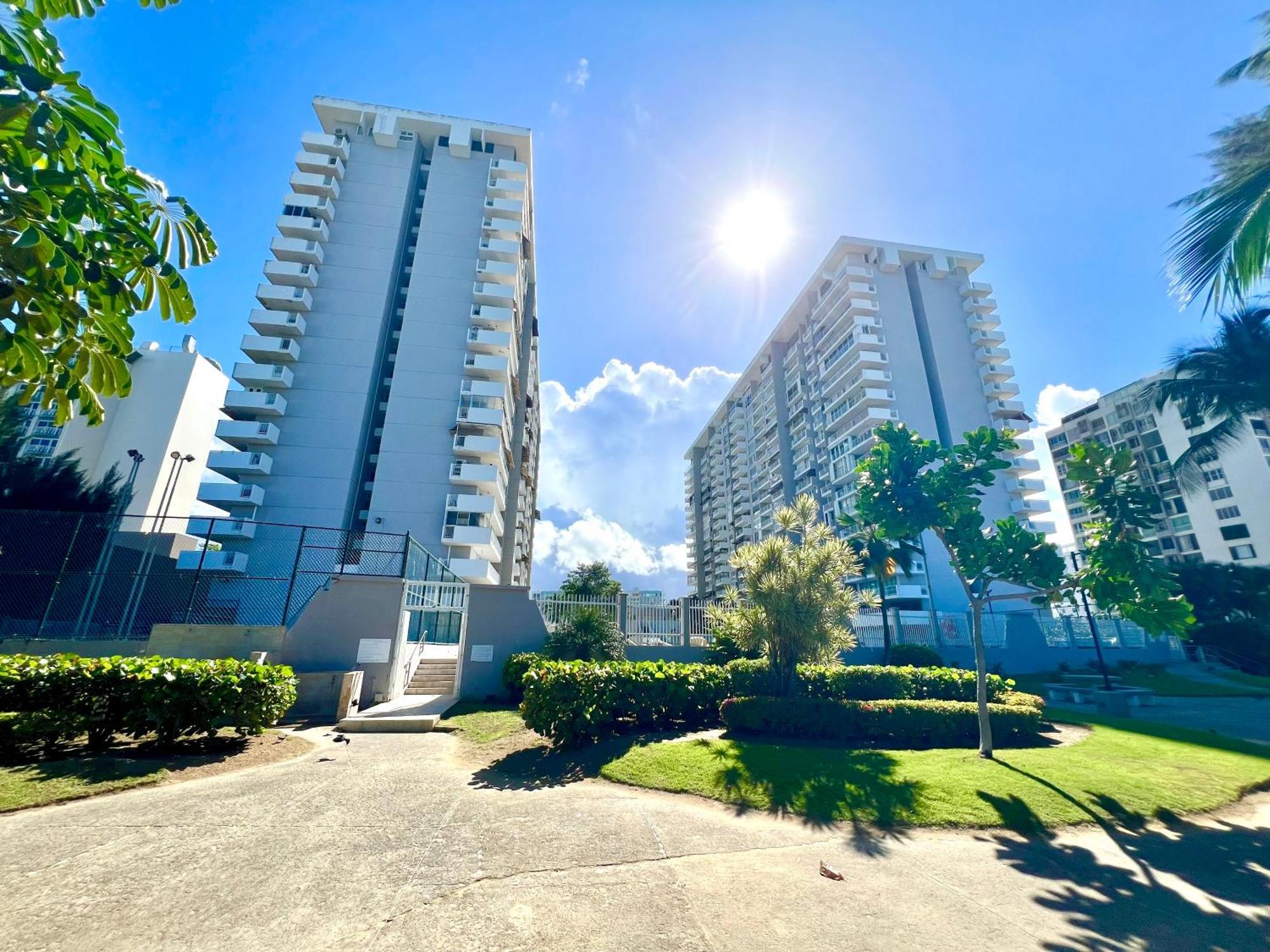 Ocean View Apt On Isla Verde In A 14Th Floor San Juan Eksteriør billede